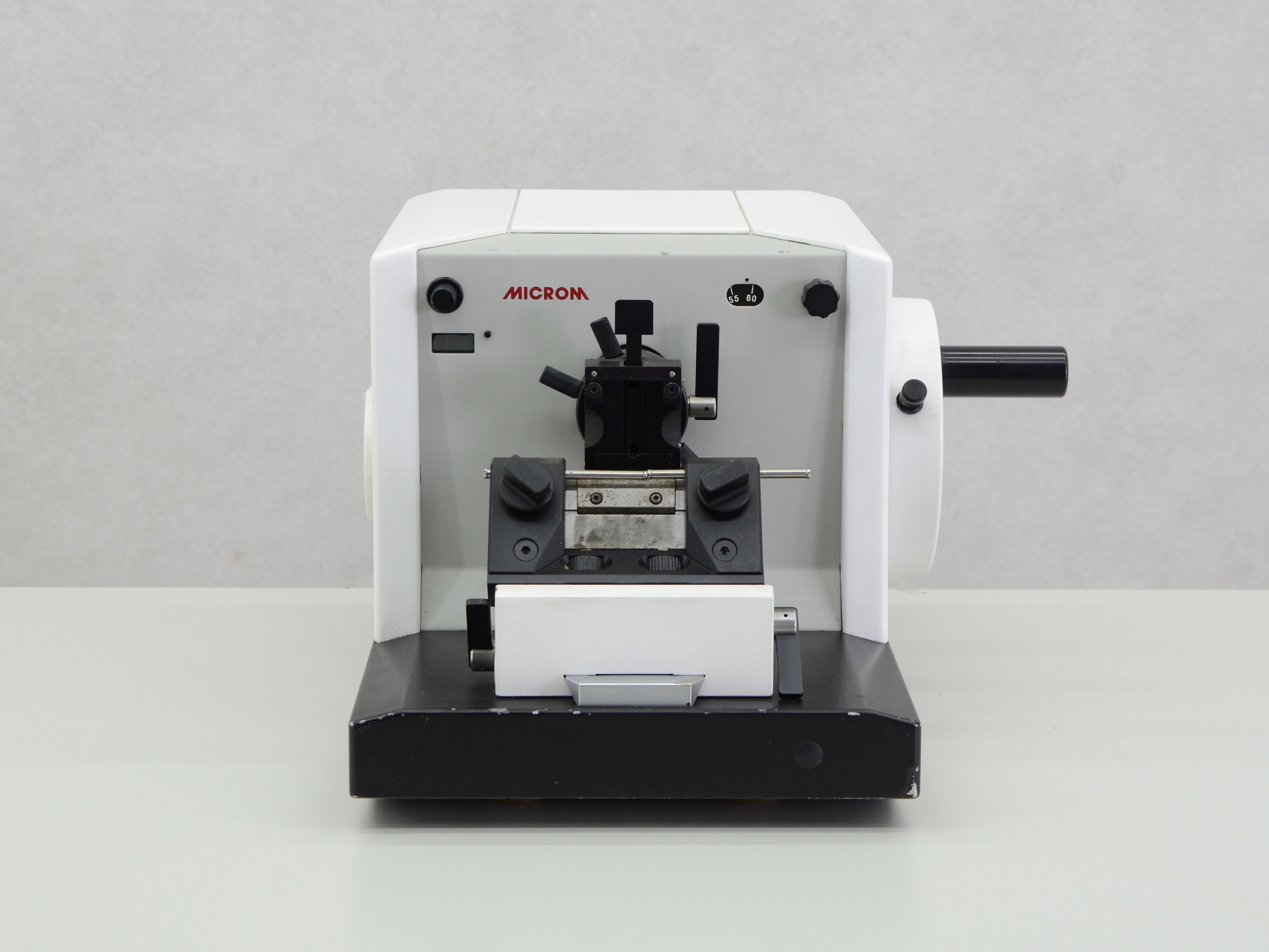 Microtomen Microm HM330 rotary microtoom - Gemini BV