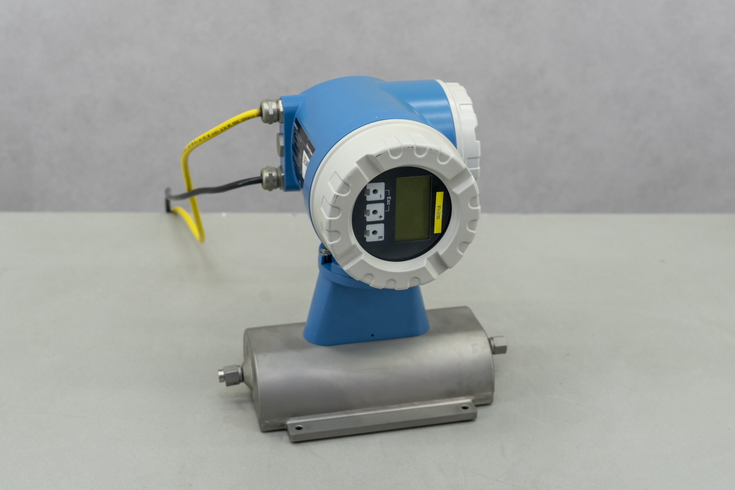 6209 Endress + Hauser Promass 83 Mass Flowmeter 01